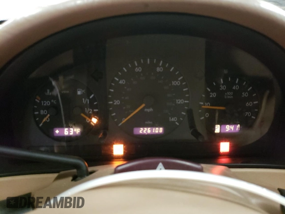 2001 Mercedes-Benz M 320/430/500 with VIN 4JGAB72E51A222489, listed as a Copart auction lot 51674925 with 226,108 mi miles and Clean title. Bid and sale history available at DreamBid. Image 9.