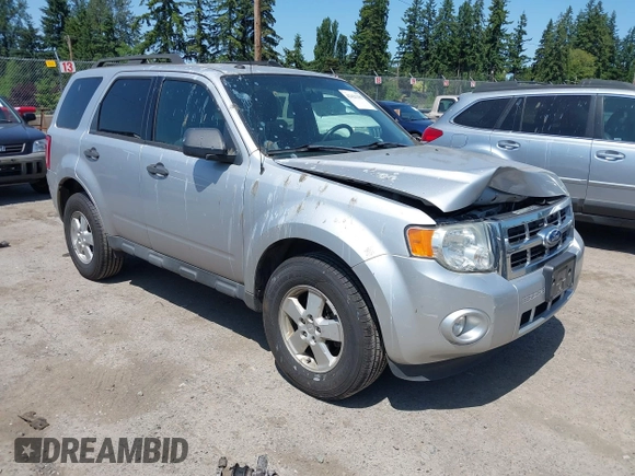 2011 Ford Escape XLT с VIN 1FMCU9D75BKB26421, выставлен на аукционе IAAI как лот 42421183 с пробегом 151 693 миль миль и . История ставок и продаж доступна на DreamBid. Изображение 1.