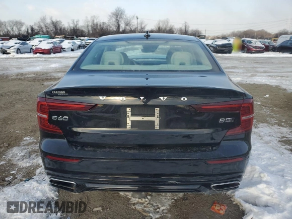 2022 Volvo S60 Momentum with VIN 7JRL12TZXNG161147, listed as a Copart auction lot 41370075 with 49,581 mi miles and Salvage Title. Bid and sale history available at carsss.com. Image 6.