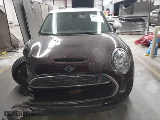 2018 MINI Clubman Cooper S with VIN WMWLN9C55J2E50761, listed as a IAAI auction lot 41469770 with 189,592 mi miles. Bid and sale history available at carsss.com. Image 12.