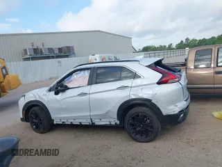 2024 Mitsubishi Eclipse Cross LE z VIN JA4ATVAA2RZ060509, wystawiony jako IAAI lot #42060191 z przebiegiem 13 421 mil mil oraz . Historia ofert i sprzedaży dostępna na DreamBid. Obrazek 13.