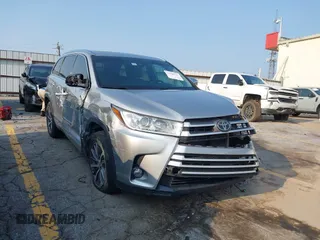 2018 Toyota Highlander SE with VIN 5TDKZRFH4JS277328, listed as a IAAI auction lot 42388734 with 93,043 mi miles and . Bid and sale history available at DreamBid. Image 1.