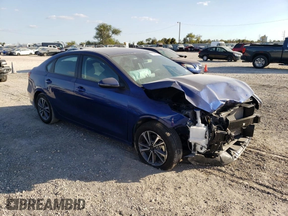 2024 Kia Forte LXS with VIN 3KPF24AD1RE819438, listed as a Copart auction lot 77982924 with 5,584 mi miles and Salvage Title. Bid and sale history available at carsss.com. Image 4.