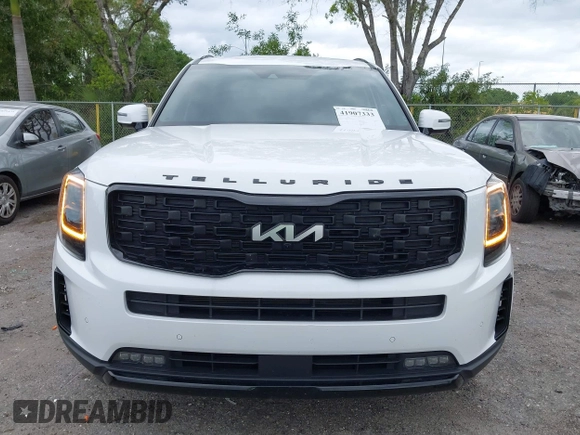 2022 Kia Telluride SX with VIN 5XYP5DHC8NG308797, listed as a IAAI auction lot 41907333 with 65,447 mi miles and . Bid and sale history available at carsss.com. Image 13.