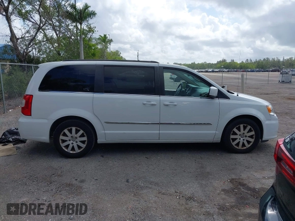 2016 Chrysler Town & Country Touring with VIN 2C4RC1BG8GR293872, listed as a IAAI auction lot 41948314 with 194,780 mi miles. Bid and sale history available at carsss.com. Image 13.