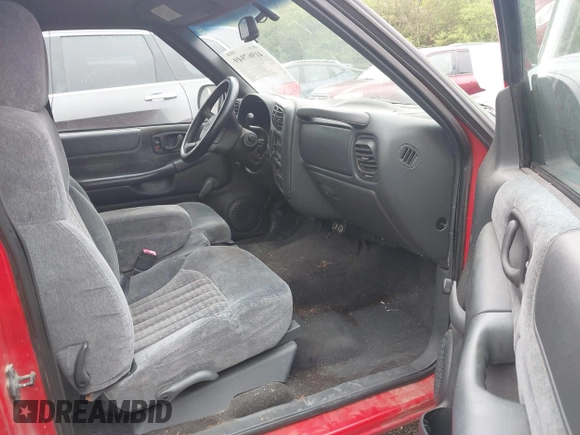 2001 Chevrolet S-10 LS with VIN 1GCCS19W418235489, listed as a IAAI auction lot 41967949 with Not Provided miles and . Bid and sale history available at DreamBid. Image 5.