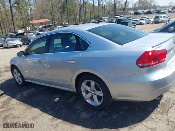 2014 Volkswagen Passat Wolfsburg Ed with VIN 1VWAS7A32EC048814, listed as a IAAI auction lot 41858198 with 112,436 mi miles. Bid and sale history available at carsss.com. Image 14.