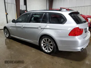2011 BMW 3 Series 328i xDrive with VIN WBAUU3C56BA541692, listed as a Copart auction lot 44455995 with Not Provided miles and Salvage Title. Bid and sale history available at DreamBid. Image 2.