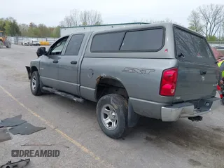 2008 Dodge 1500 ST z VIN 1D7HU18218J228524, wystawiony jako IAAI lot #42166072 z przebiegiem 188 923 mil mil oraz . Historia ofert i sprzedaży dostępna na DreamBid. Obrazek 3.