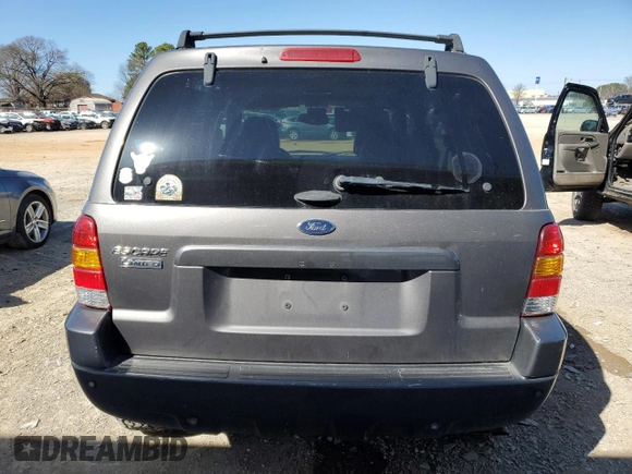 2004 Ford Escape Limited with VIN 1FMCU94164KB05673, listed as a Copart auction lot 48598705 with 196,351 mi miles and Salvage Title. Bid and sale history available at carsss.com. Image 6.