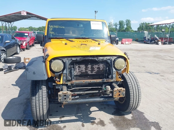 2013 Jeep Wrangler Unlimited Sport z VIN 1C4HJWDGXDL538395, wystawiony jako IAAI lot #42265264 z przebiegiem 154 080 mil mil oraz . Historia ofert i sprzedaży dostępna na DreamBid. Obrazek 13.