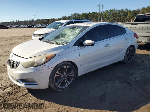 2016 Kia Forte EX with VIN KNAFZ4A82G5552038, listed as a Copart auction lot 46706725 with 103,380 mi miles and Salvage Title. Bid and sale history available at carsss.com. Image 1.