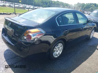 2010 Nissan Altima 2.5 S with VIN 1N4AL2AP1AN448096, listed as a IAAI auction lot 41075709 with Not Provided miles. Bid and sale history available at carsss.com. Image 4.