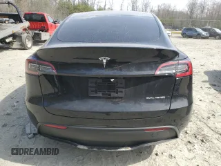 2022 Tesla Model Y Long Range with VIN 7SAYGDEE6NA007215, listed as a Copart auction lot 49749135 with 38,208 mi miles and Salvage Title. Bid and sale history available at carsss.com. Image 6.