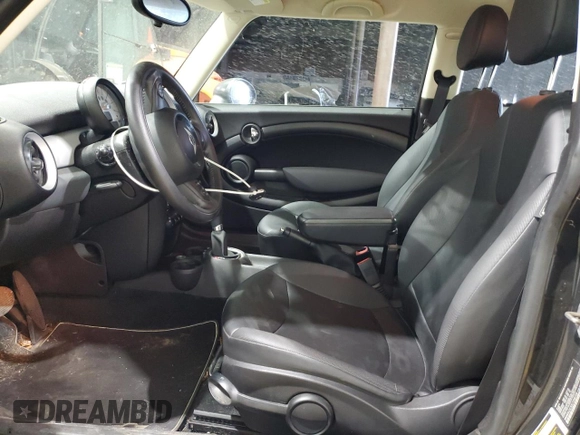 2012 MINI Hardtop with VIN WMWSU3C52CT260728, listed as a Copart auction lot 45391265 with 70,180 mi miles and Clean Title. Bid and sale history available at DreamBid. Image 7.