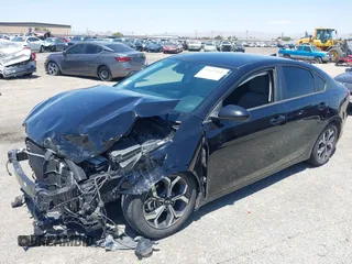 2021 Kia Forte LXS с VIN 3KPF24AD7ME341566, выставлен на аукционе IAAI как лот 42432261 с пробегом 29 039 миль миль и . История ставок и продаж доступна на DreamBid. Изображение 18.