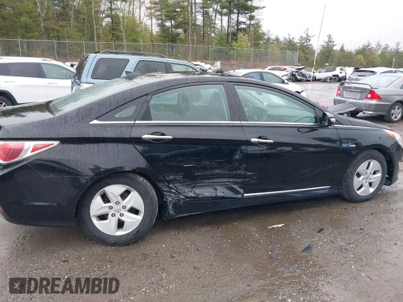 2012 Hyundai Sonata Hybrid z VIN KMHEC4A40CA031572, wystawiony jako IAAI lot #42161534 z przebiegiem 67 663 mil mil oraz . Historia ofert i sprzedaży dostępna na DreamBid. Obrazek 6.