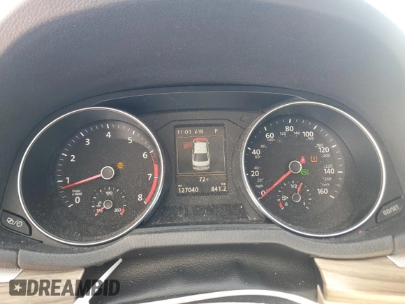 2017 Volkswagen Passat SEL Premium z VIN 1VWCT7A32HC077806, wystawiony jako Copart lot #47272815 z przebiegiem 127 040 mil mil oraz Szkoda całkowita • Salvage title. Historia ofert i sprzedaży dostępna na DreamBid. Obrazek 9.