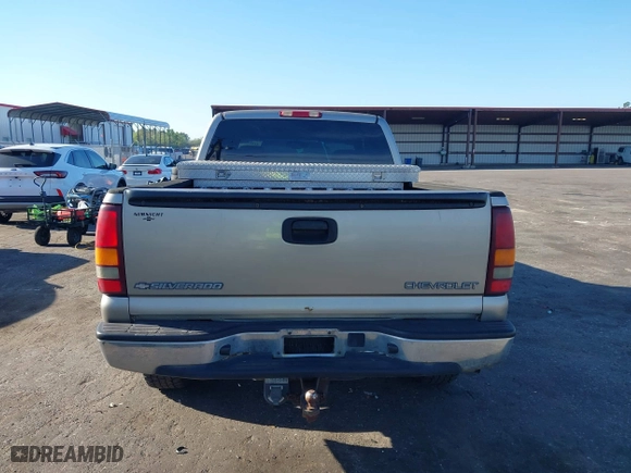 2002 Chevrolet Silverado 1500 LS with VIN 1GCEK19T12E297692, listed as a IAAI auction lot 41844862 with 236,937 mi miles. Bid and sale history available at carsss.com. Image 16.