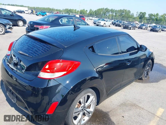 2012 Hyundai Veloster w/Black Int z VIN KMHTC6AD4CU078413, wystawiony jako IAAI lot #42611032 z przebiegiem 142 295 mil mil oraz . Historia ofert i sprzedaży dostępna na DreamBid. Obrazek 4.