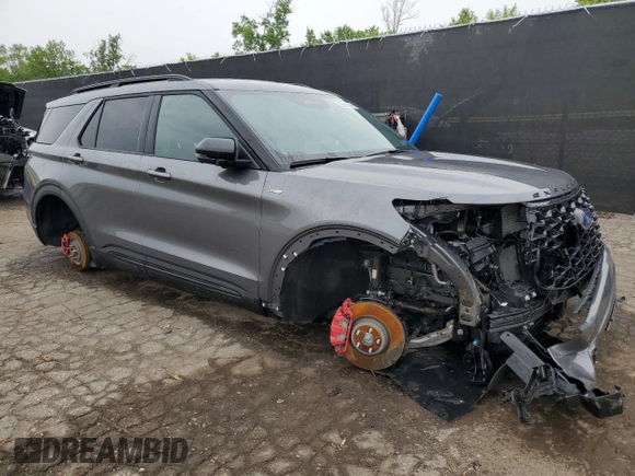 2025 Ford Explorer ST-Line with VIN 1FMUK8KH0SGB38060, listed as a Copart auction lot 61137525 with 10,970 mi miles and Salvage title. Bid and sale history available at DreamBid. Image 4.