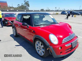 2005 MINI Hardtop z VIN WMWRC33485TJ65604, wystawiony jako IAAI lot #42239566 z przebiegiem 145 149 mil mil oraz . Historia ofert i sprzedaży dostępna na DreamBid. Obrazek 1.