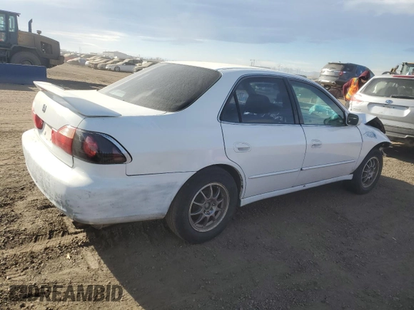 1998 Honda Accord LX с VIN 1HGCG5543WA111180, выставлен на аукционе Copart как лот 85815734 с пробегом 329 200 миль миль и Списание • Salvage title. История ставок и продаж доступна на DreamBid. Изображение 3.