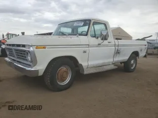 1975 Ford F-250 z VIN F25MRX29466, wystawiony jako Copart lot #50986975 z przebiegiem 92 878 mil mil oraz Nie do naprawy • Non repairable. Historia ofert i sprzedaży dostępna na DreamBid. Obrazek 1.