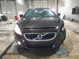 2012 Volvo C70 T5 with VIN YV1672MC0CJ126017, listed as a Copart auction lot 44784185 with 79,203 mi miles and Salvage Title. Bid and sale history available at carsss.com. Image 5.
