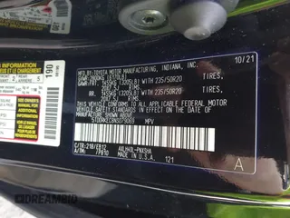 2022 Toyota Sienna XSE with VIN 5TDDRKEC8NS079069, listed as a IAAI auction lot 42231512 with 121,494 mi miles and . Bid and sale history available at DreamBid. Image 9.