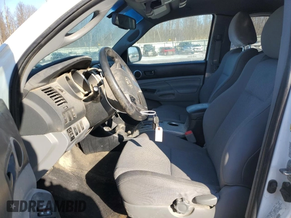 2013 Toyota Tacoma z VIN 5TFUU4EN6DX077146, wystawiony jako Copart lot #46538805 z przebiegiem 117 553 mil mil oraz Szkoda całkowita • Salvage title. Historia ofert i sprzedaży dostępna na DreamBid. Obrazek 7.