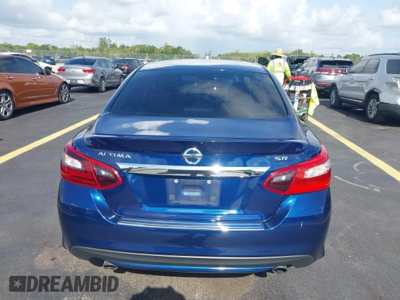 2017 Nissan Altima SR z VIN 1N4AL3AP8HN309048, wystawiony jako IAAI lot #42536729 z przebiegiem 132 465 mil mil oraz . Historia ofert i sprzedaży dostępna na DreamBid. Obrazek 16.