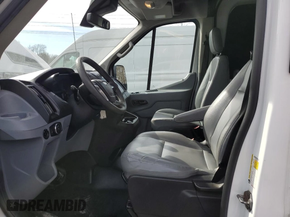 2018 Ford Transit with VIN 1FTYR2CM6JKB24072, listed as a Copart auction lot 44672085 with 61,641 mi miles and Clean Title. Bid and sale history available at carsss.com. Image 7.