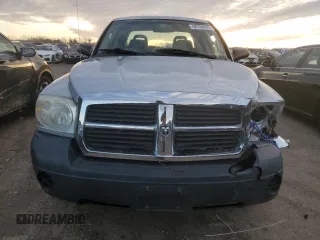 2005 Dodge Dakota ST with VIN 1D7HE28K05S329305, listed as a Copart auction lot 42756455 with 101,545 mi miles and Salvage Title. Bid and sale history available at DreamBid. Image 5.