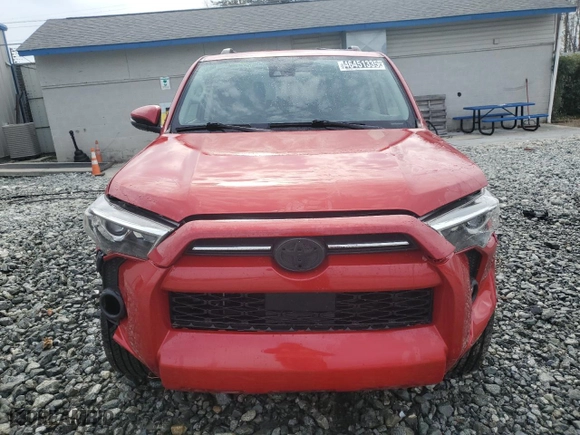 2022 Toyota 4Runner SR5 Premium with VIN JTENU5JR9N6063764, listed as a Copart auction lot 46451335 with 53,342 mi miles and Clean Title. Bid and sale history available at carsss.com. Image 5.
