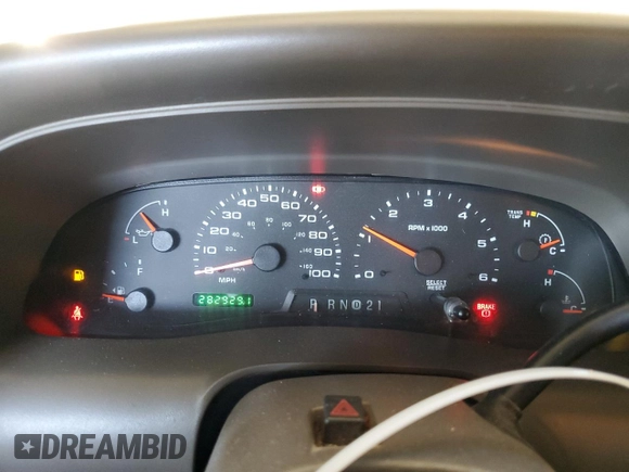2002 Ford Excursion Limited с VIN 1FMNU43S62ED07804, выставлен на аукционе Copart как лот 46472715 с пробегом 282 929 миль миль и Чистый • Clean title. История ставок и продаж доступна на DreamBid. Изображение 9.