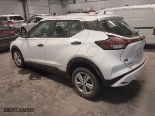 2021 Nissan Kicks S with VIN 3N1CP5BVXML479103, listed as a IAAI auction lot 41827652 with 110,394 mi miles. Bid and sale history available at carsss.com. Image 3.