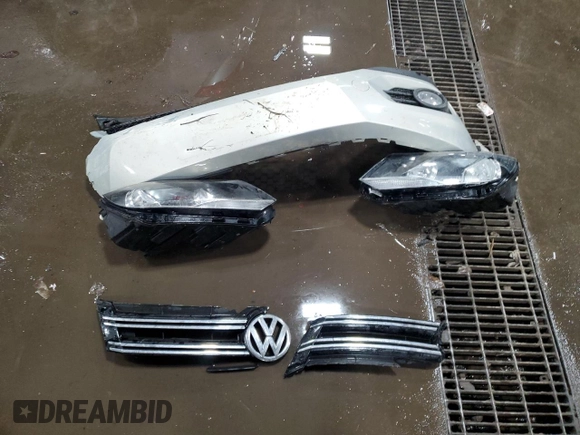 2012 Volkswagen Tiguan S with VIN WVGBV7AX3CW512668, listed as a Copart auction lot 42055975 with 106,148 mi miles and Salvage Title. Bid and sale history available at DreamBid. Image 14.
