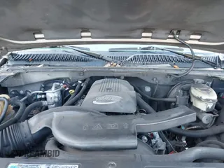 2003 Chevrolet Tahoe LS z VIN 1GNEC13Z73R121712, wystawiony jako IAAI lot #41754849 z przebiegiem Nie podano mil oraz . Historia ofert i sprzedaży dostępna na DreamBid. Obrazek 10.