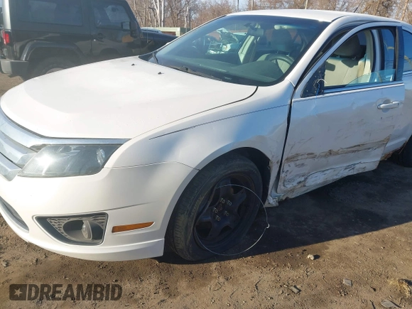 2010 Ford Fusion SE with VIN 3FAHP0HA0AR281297, listed as a IAAI auction lot 41868346 with 177,292 mi miles. Bid and sale history available at carsss.com. Image 6.