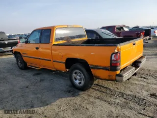 1996 Dodge Ram 1500 with VIN 3B7HC13Z6TG102221, listed as a Copart auction lot 82932334 with 226,576 mi miles and Clean Title. Bid and sale history available at carsss.com. Image 2.