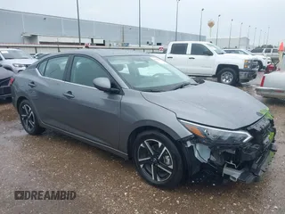 2024 Nissan Sentra SV z VIN 3N1AB8CV0RY348360, wystawiony jako IAAI lot #42494880 z przebiegiem 23 306 mil mil oraz . Historia ofert i sprzedaży dostępna na DreamBid. Obrazek 1.