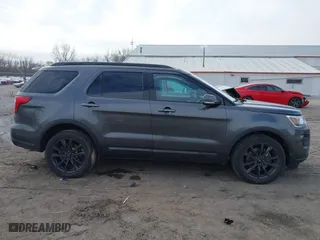 2018 Ford Explorer XLT with VIN 1FM5K8D81JGA66012, listed as a IAAI auction lot 41533841 with 94,714 mi miles. Bid and sale history available at carsss.com. Image 13.