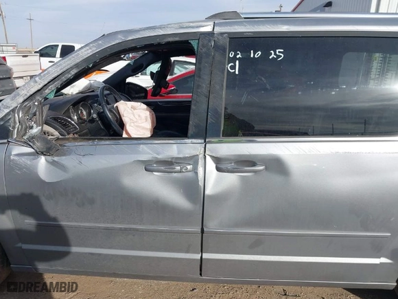 2016 Dodge Grand Caravan SXT with VIN 2C4RDGCG8GR314170, listed as a IAAI auction lot 41585314 with 90,489 mi miles. Bid and sale history available at carsss.com. Image 15.
