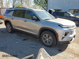 2024 Chevrolet Traverse AWD LT with VIN 1GNEVGKS5RJ189421, listed as a Copart auction lot 53678385 with 17,019 mi miles and Clean Title. Bid and sale history available at carsss.com. Image 4.