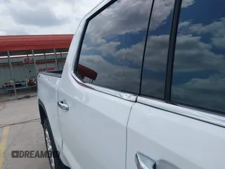 2019 GMC Sierra 1500 SLT z VIN 3GTU9DED4KG197425, wystawiony jako IAAI lot #42105713 z przebiegiem 103 061 mil mil oraz . Historia ofert i sprzedaży dostępna na DreamBid. Obrazek 18.