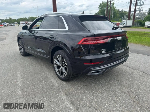 2021 Audi Q8 Premium Plus z VIN WA1EVAF12MD009515, wystawiony jako Copart lot #59317645 z przebiegiem 92 309 mil mil oraz Tytuł czysty. Historia ofert i sprzedaży dostępna na DreamBid. Obrazek 3.