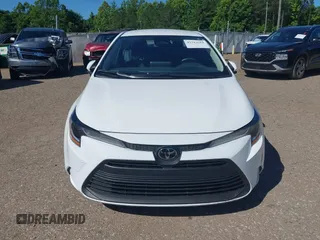 2025 Toyota Corolla LE z VIN 5YFB4MDEXSP259601, wystawiony jako IAAI lot #42313569 z przebiegiem 9255 mil mil oraz . Historia ofert i sprzedaży dostępna na DreamBid. Obrazek 13.