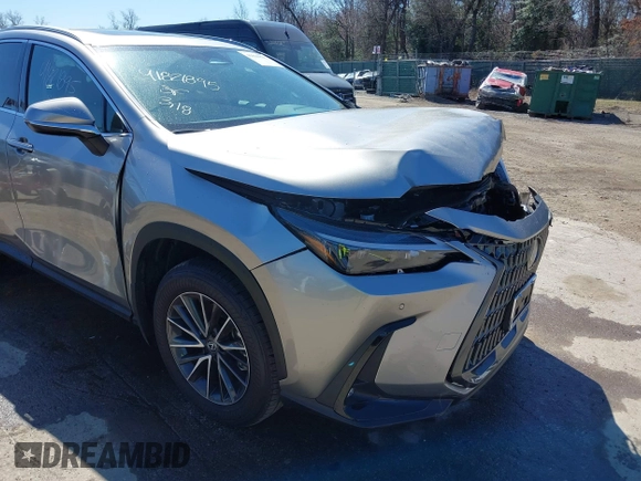 2025 Lexus NX 350 z VIN 2T2AGCEZ6SC070955, wystawiony jako IAAI lot #41821895 z przebiegiem 8 632 mil mil oraz . Historia ofert i sprzedaży dostępna na DreamBid. Obrazek 17.
