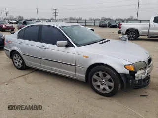 2004 BMW 3 Series 325i with VIN WBAAZ33444KP85267, listed as a Copart auction lot 84643124 with 205,226 mi miles and Salvage Title. Bid and sale history available at carsss.com. Image 4.